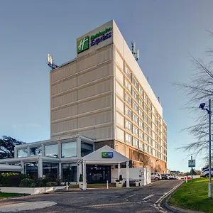 *** מלון Express West By Ihg בריטניה